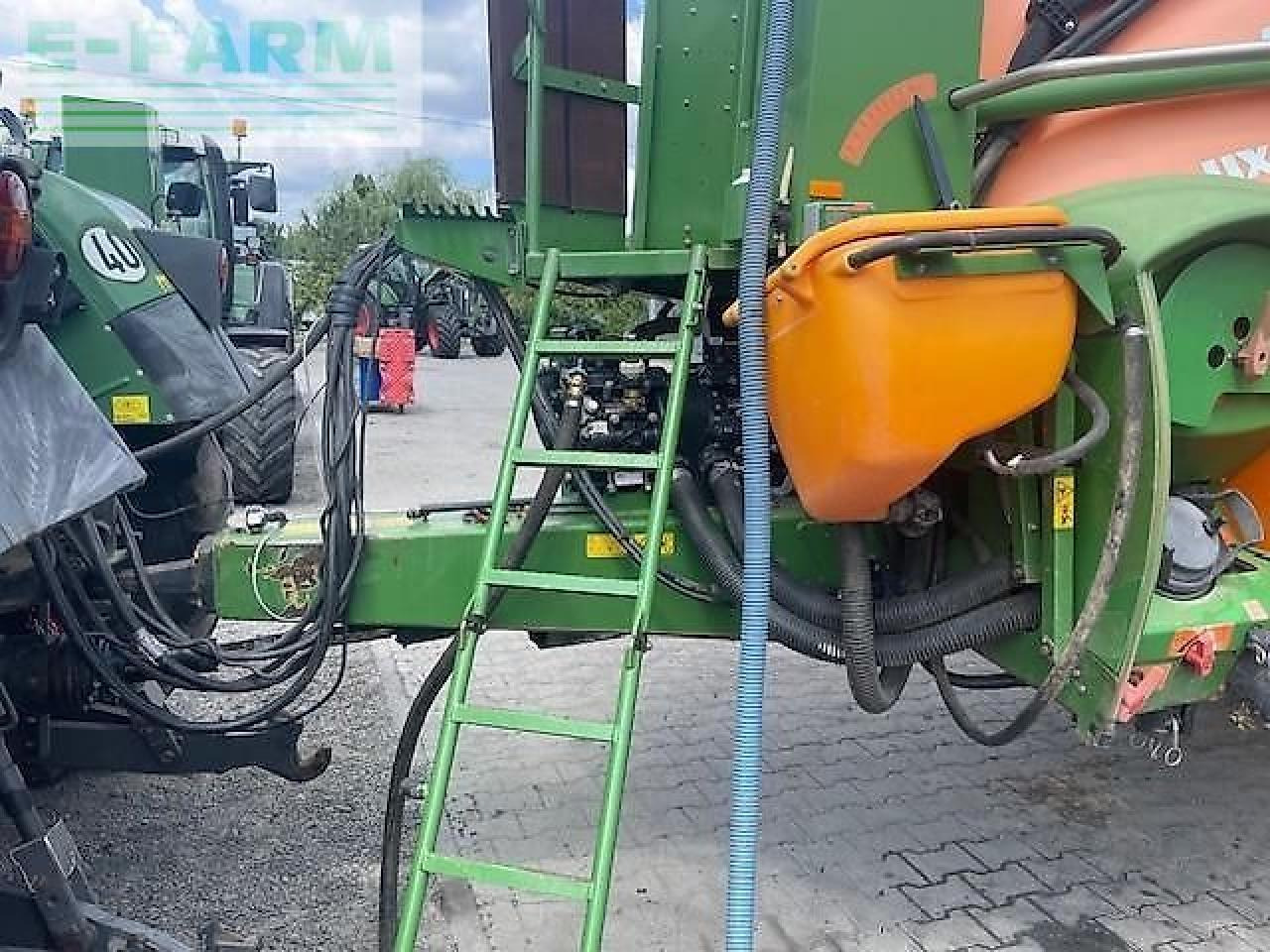 Amazone ux 4200 super - Trailed sprayer: picture 5 Amazone ux 4200 super - Trailed sprayer: picture 5