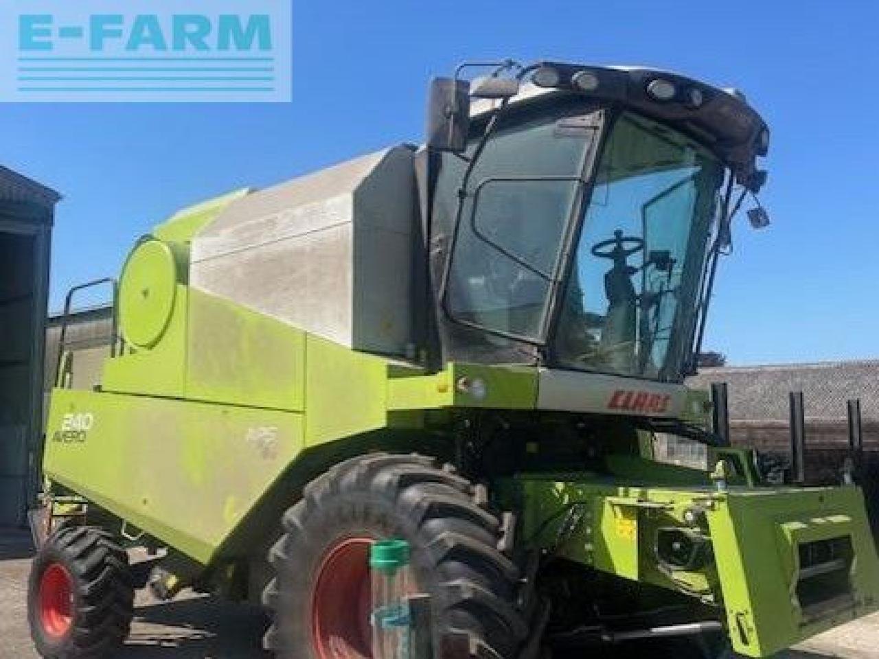 CLAAS AVERO 240 - Combine harvester: picture 1 CLAAS AVERO 240 - Combine harvester: picture 1