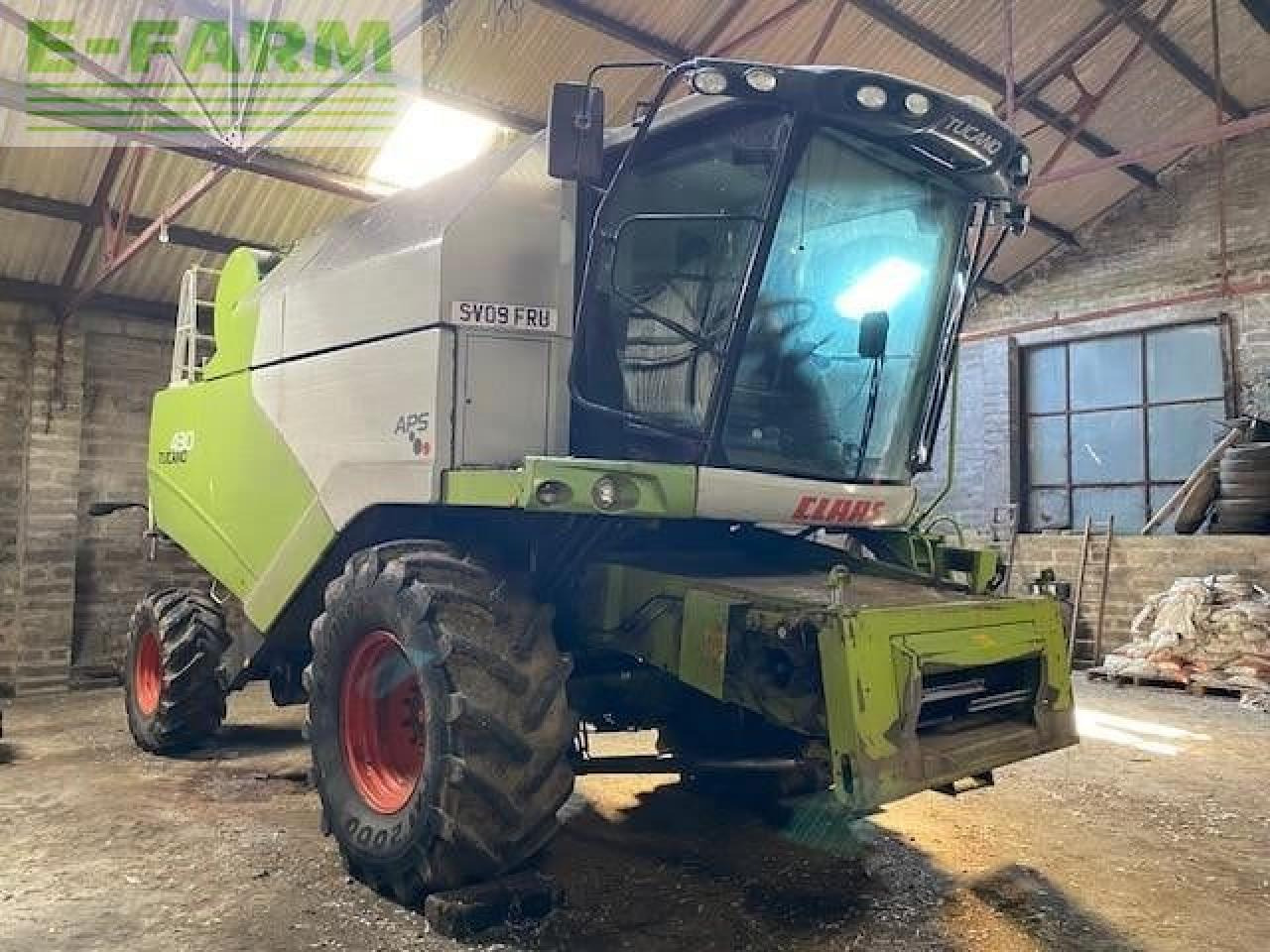 CLAAS TUCANO 430 - Combine harvester: picture 1 CLAAS TUCANO 430 - Combine harvester: picture 1
