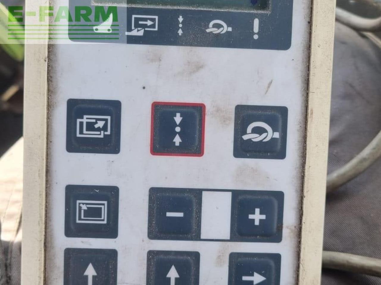 CLAAS USED 2001 QUADRANT 2200 - Square baler: picture 5 CLAAS USED 2001 QUADRANT 2200 - Square baler: picture 5