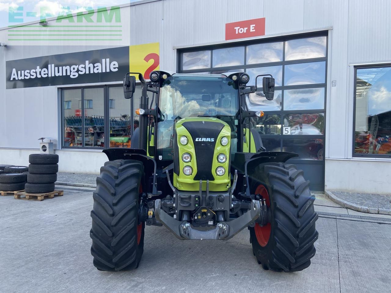 CLAAS arion 450 stage v (cis) CIS - Farm tractor: picture 2 CLAAS arion 450 stage v (cis) CIS - Farm tractor: picture 2