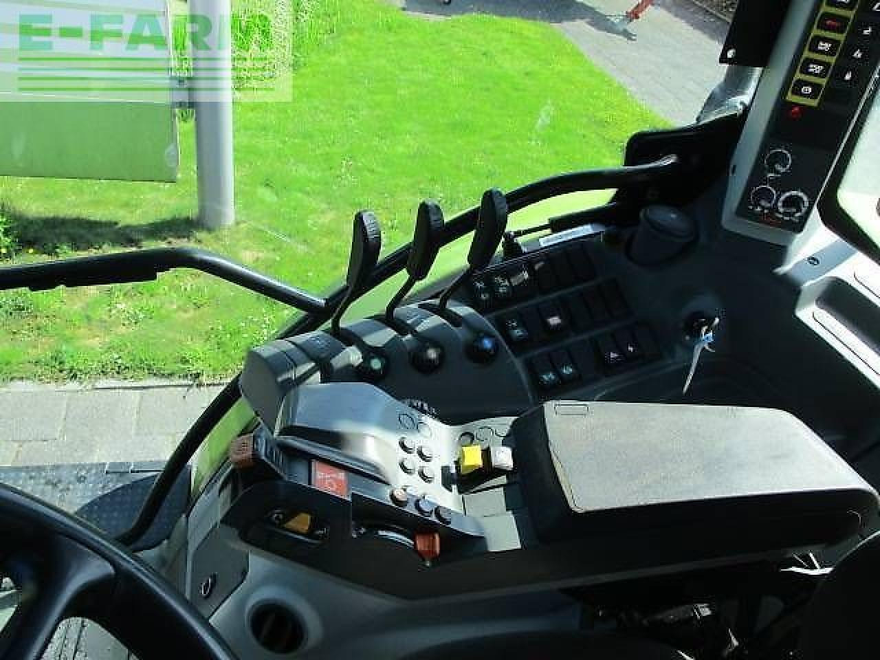 Farm tractor CLAAS arion 520: picture 7 Farm tractor CLAAS arion 520: picture 7