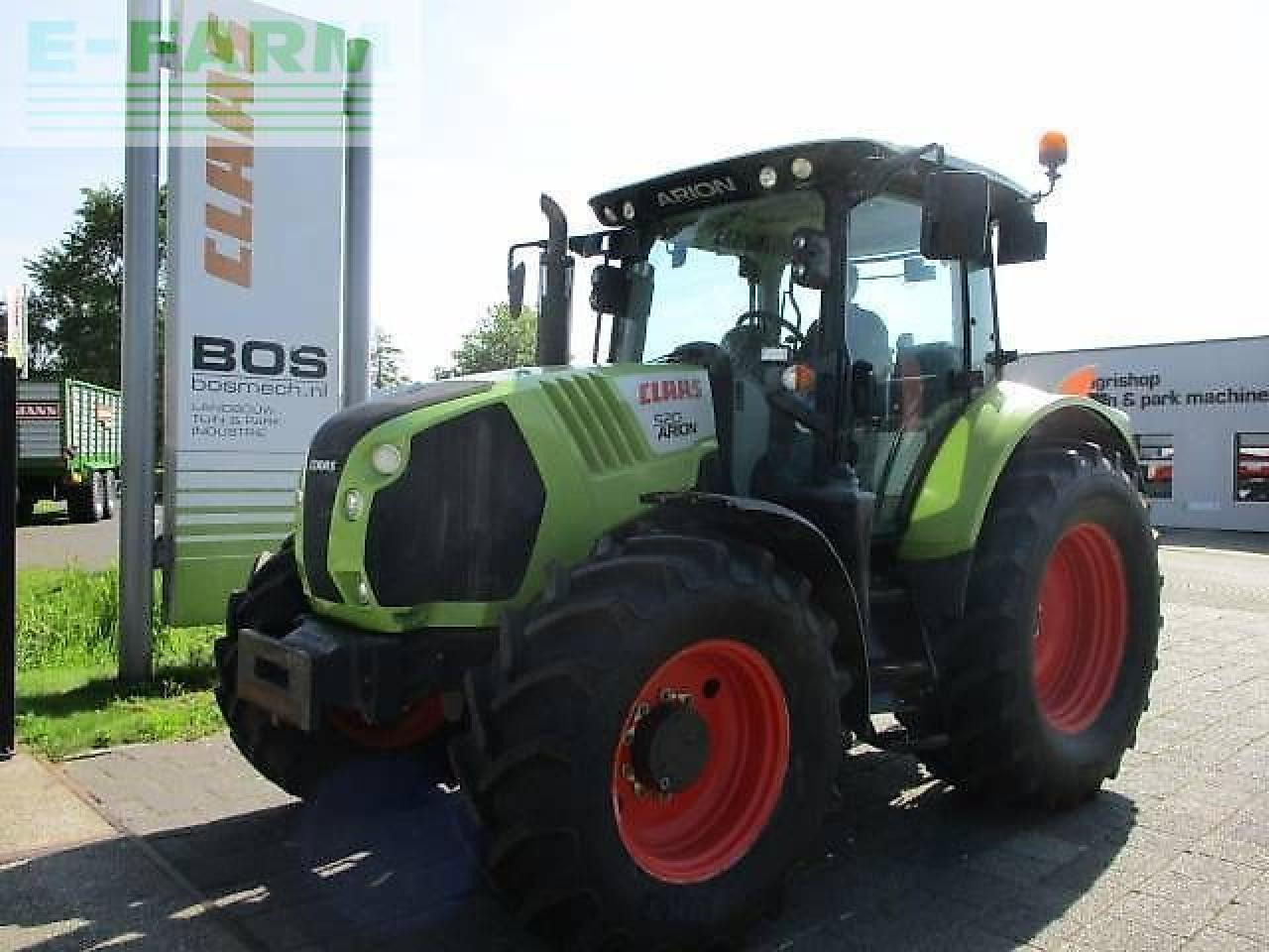 CLAAS arion 520 - Farm tractor: picture 1 CLAAS arion 520 - Farm tractor: picture 1