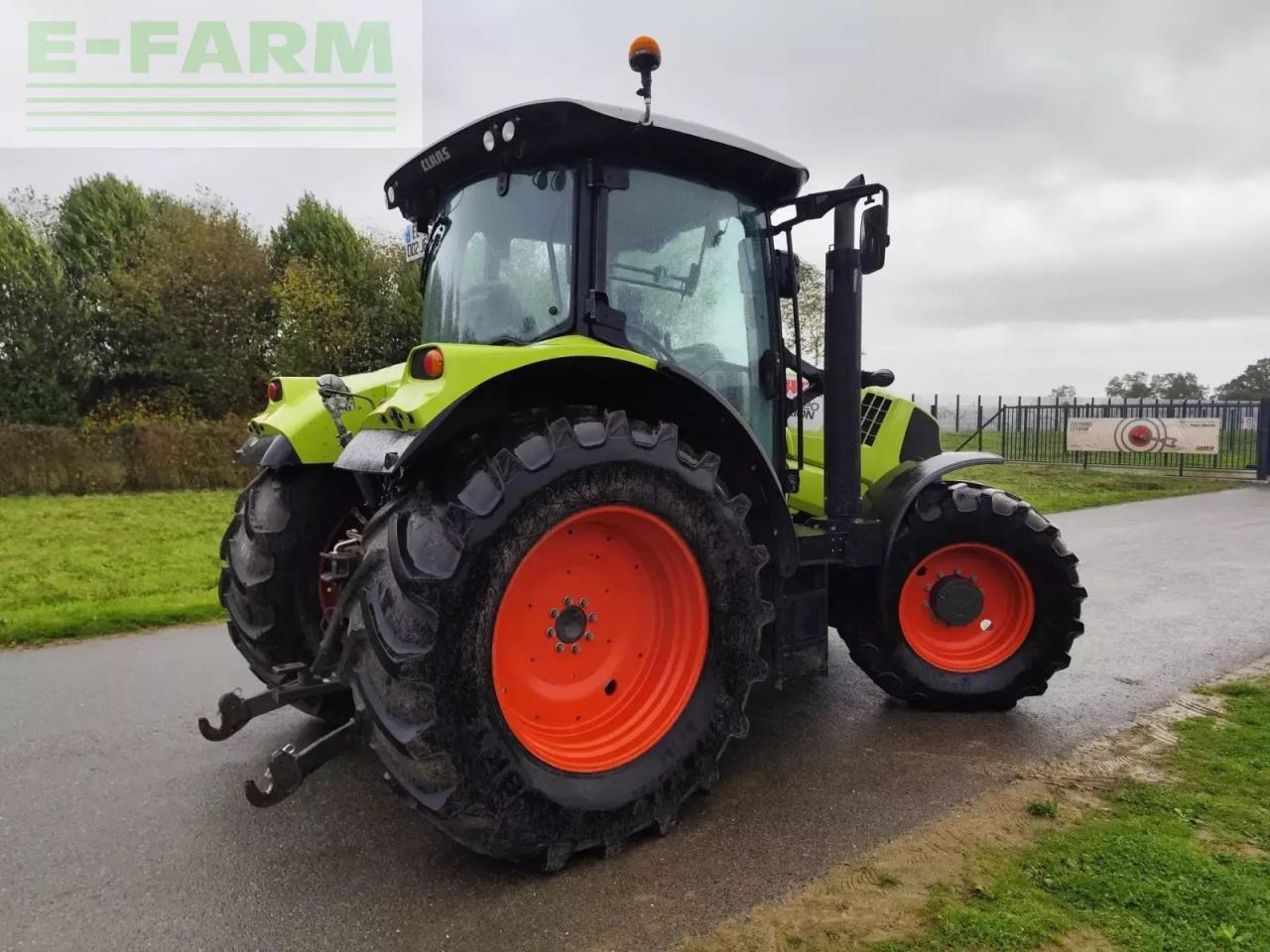 CLAAS arion 620 - Farm tractor: picture 3 CLAAS arion 620 - Farm tractor: picture 3