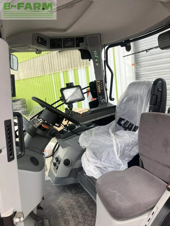 CLAAS axion 810 cmatic s5 cis CMATIC CIS - Farm tractor: picture 3 CLAAS axion 810 cmatic s5 cis CMATIC CIS - Farm tractor: picture 3