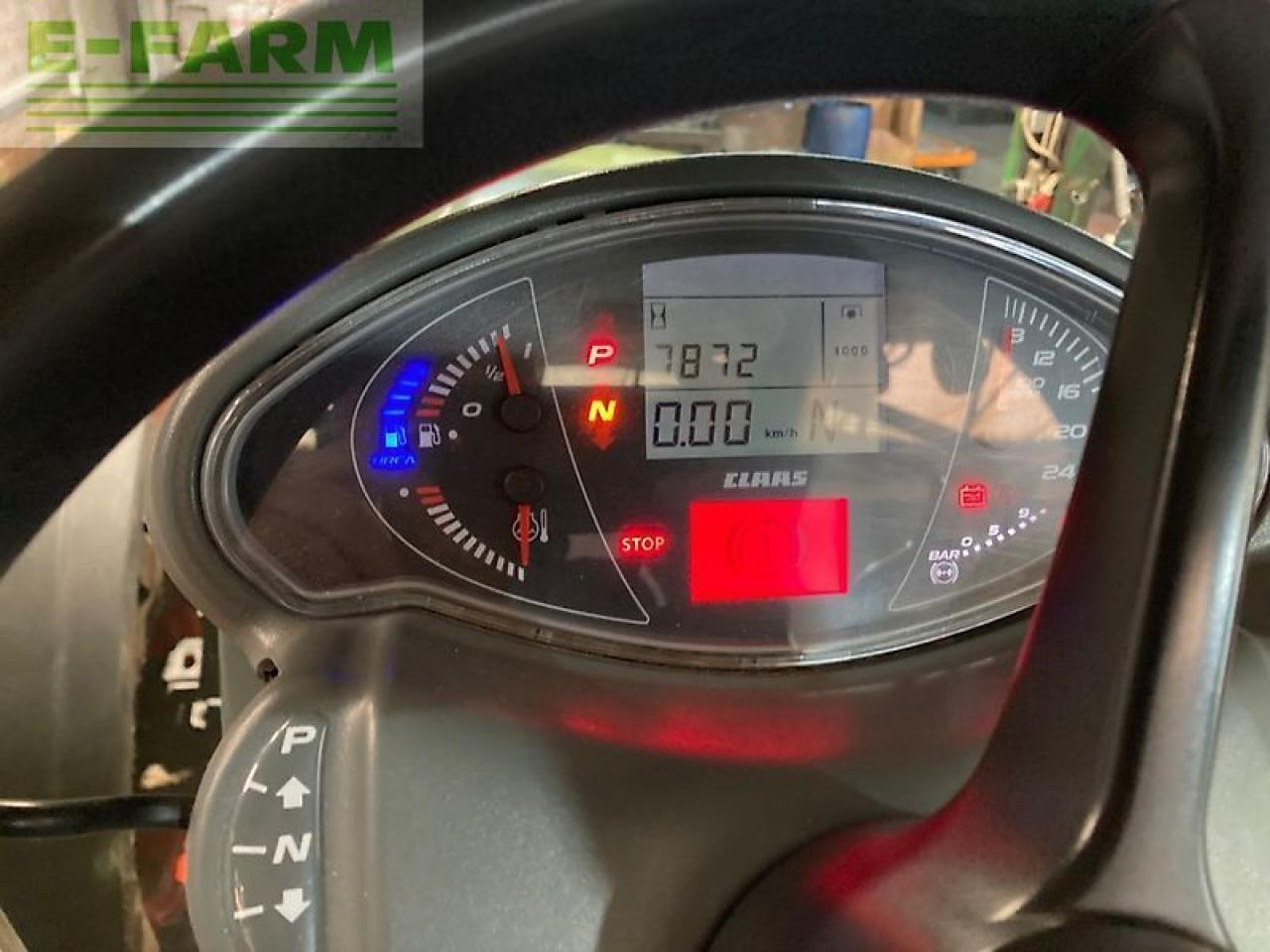 CLAAS axion 830 cebis - Farm tractor: picture 2 CLAAS axion 830 cebis - Farm tractor: picture 2