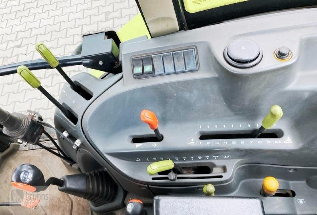 Farm tractor CLAAS axos 320 mit stoll frontlader: picture 12