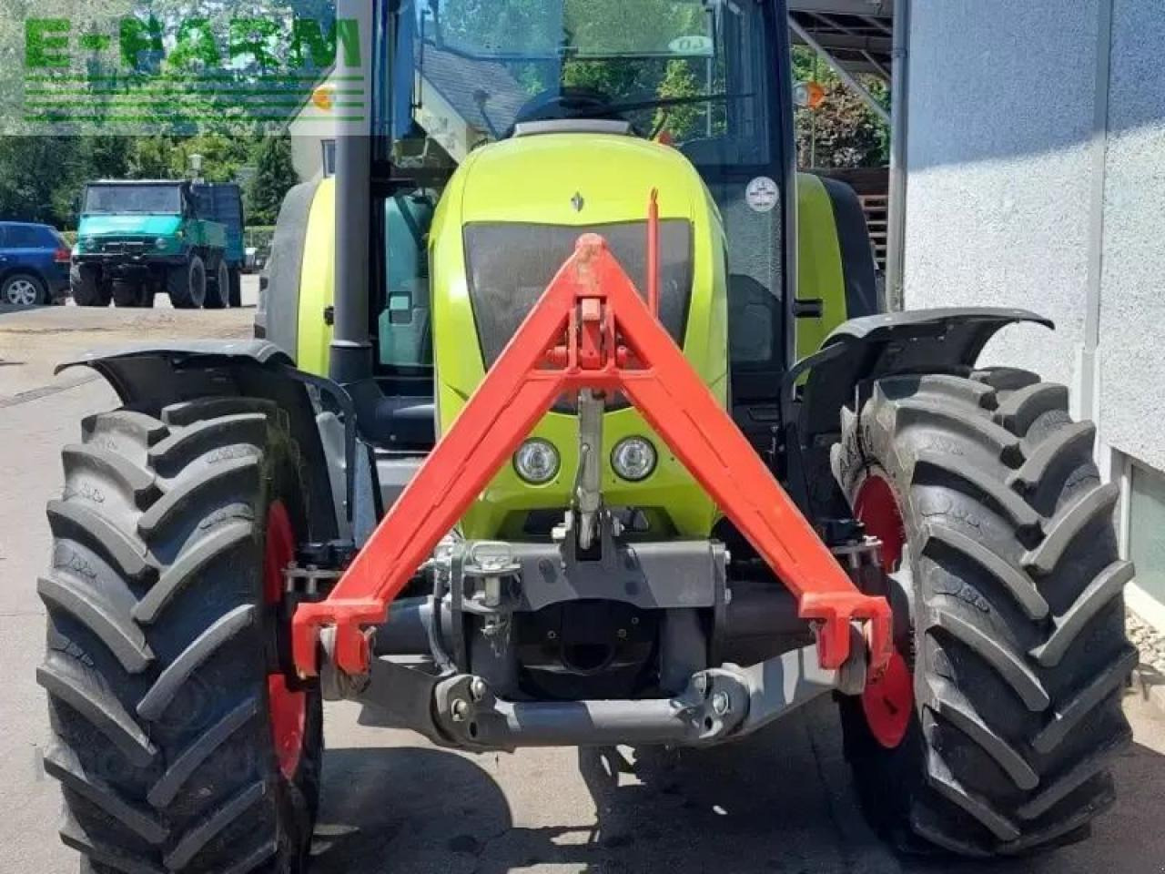 CLAAS axos 330 - Farm tractor: picture 3 CLAAS axos 330 - Farm tractor: picture 3