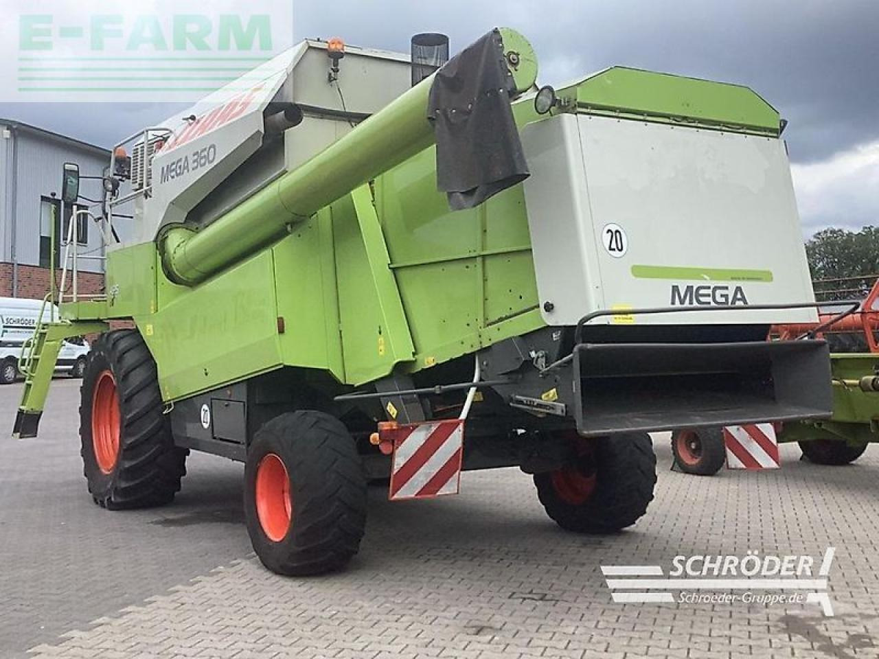 CLAAS dominator 360 mega + c 600 schneidwerk - Combine harvester: picture 3 CLAAS dominator 360 mega + c 600 schneidwerk - Combine harvester: picture 3