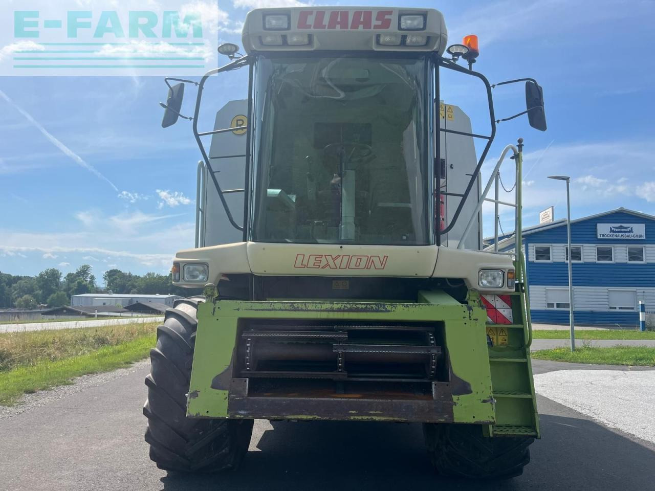 CLAAS lexion 405 - Combine harvester: picture 2 CLAAS lexion 405 - Combine harvester: picture 2