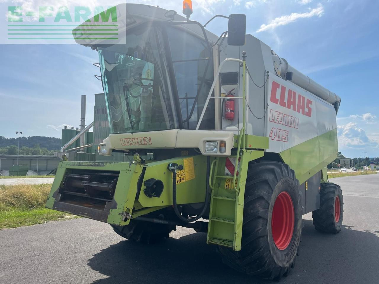 CLAAS lexion 405 - Combine harvester: picture 1 CLAAS lexion 405 - Combine harvester: picture 1