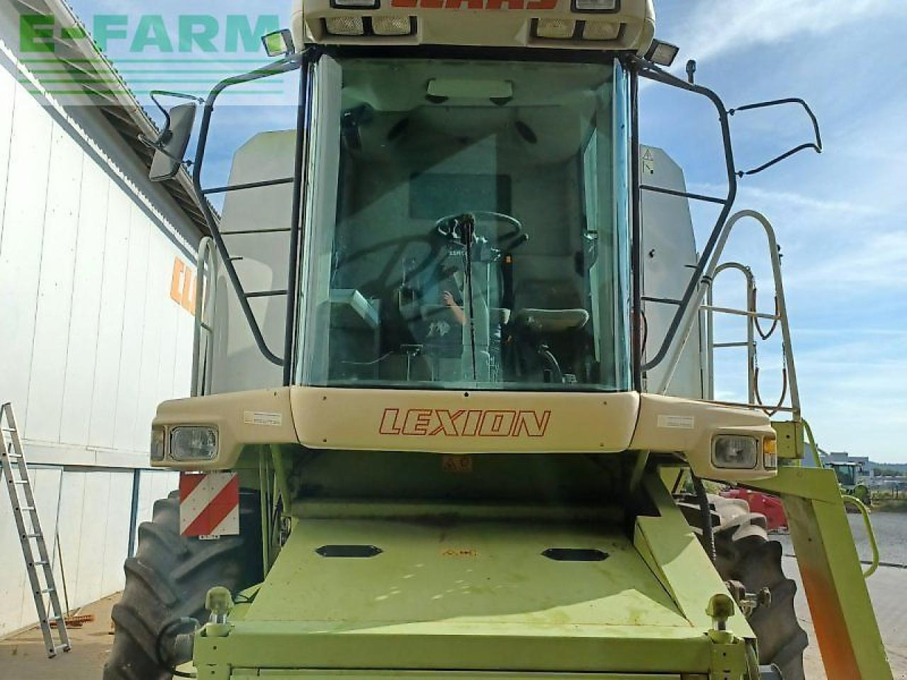 CLAAS lexion 440 - Combine harvester: picture 5 CLAAS lexion 440 - Combine harvester: picture 5