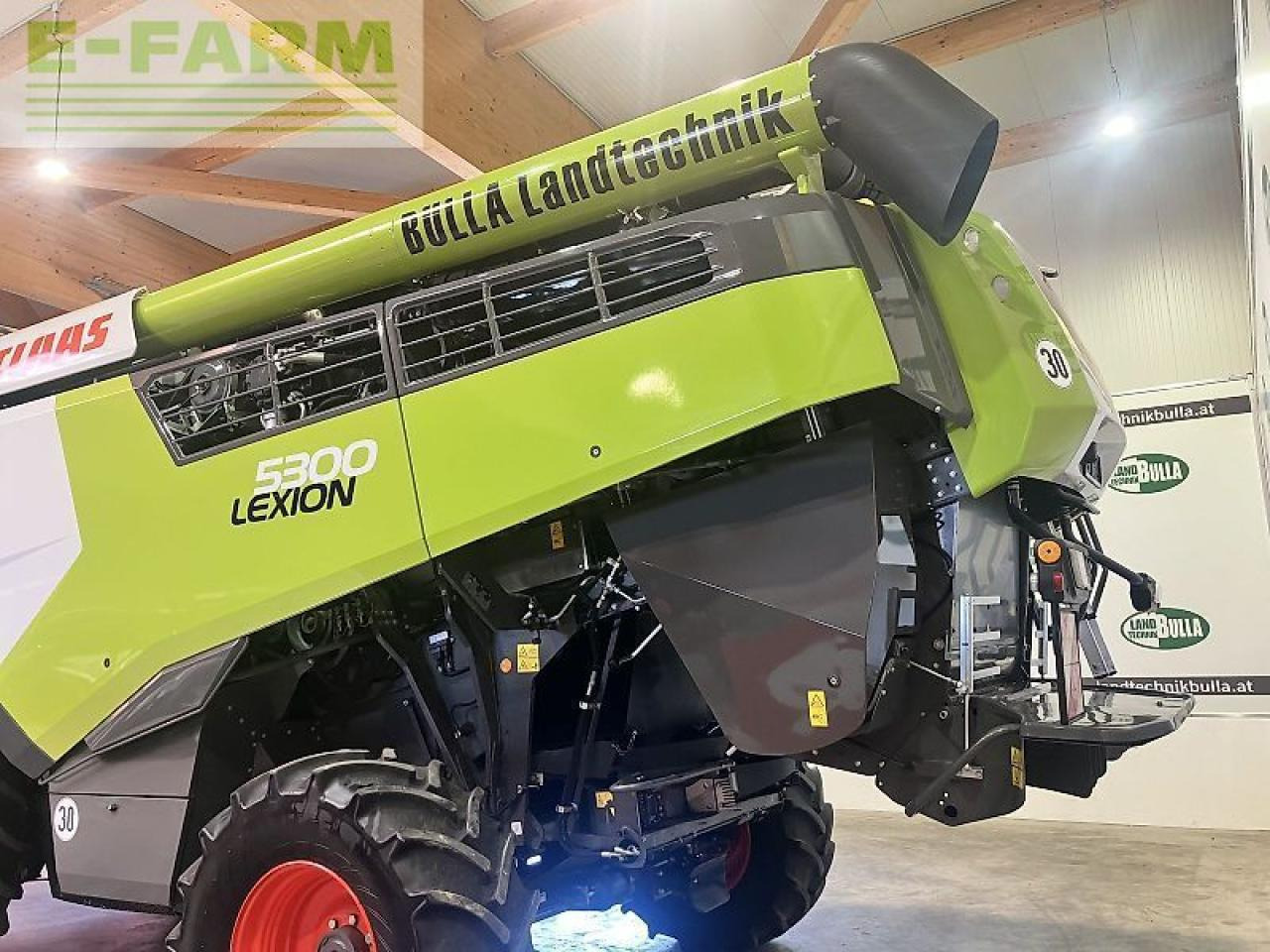 CLAAS lexion 5300 - Combine harvester: picture 4 CLAAS lexion 5300 - Combine harvester: picture 4
