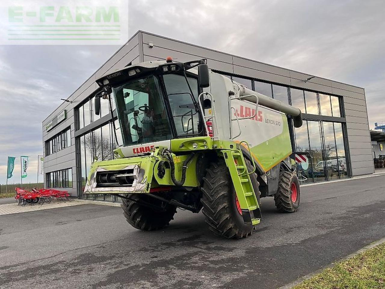 CLAAS lexion 570 - Combine harvester: picture 1 CLAAS lexion 570 - Combine harvester: picture 1