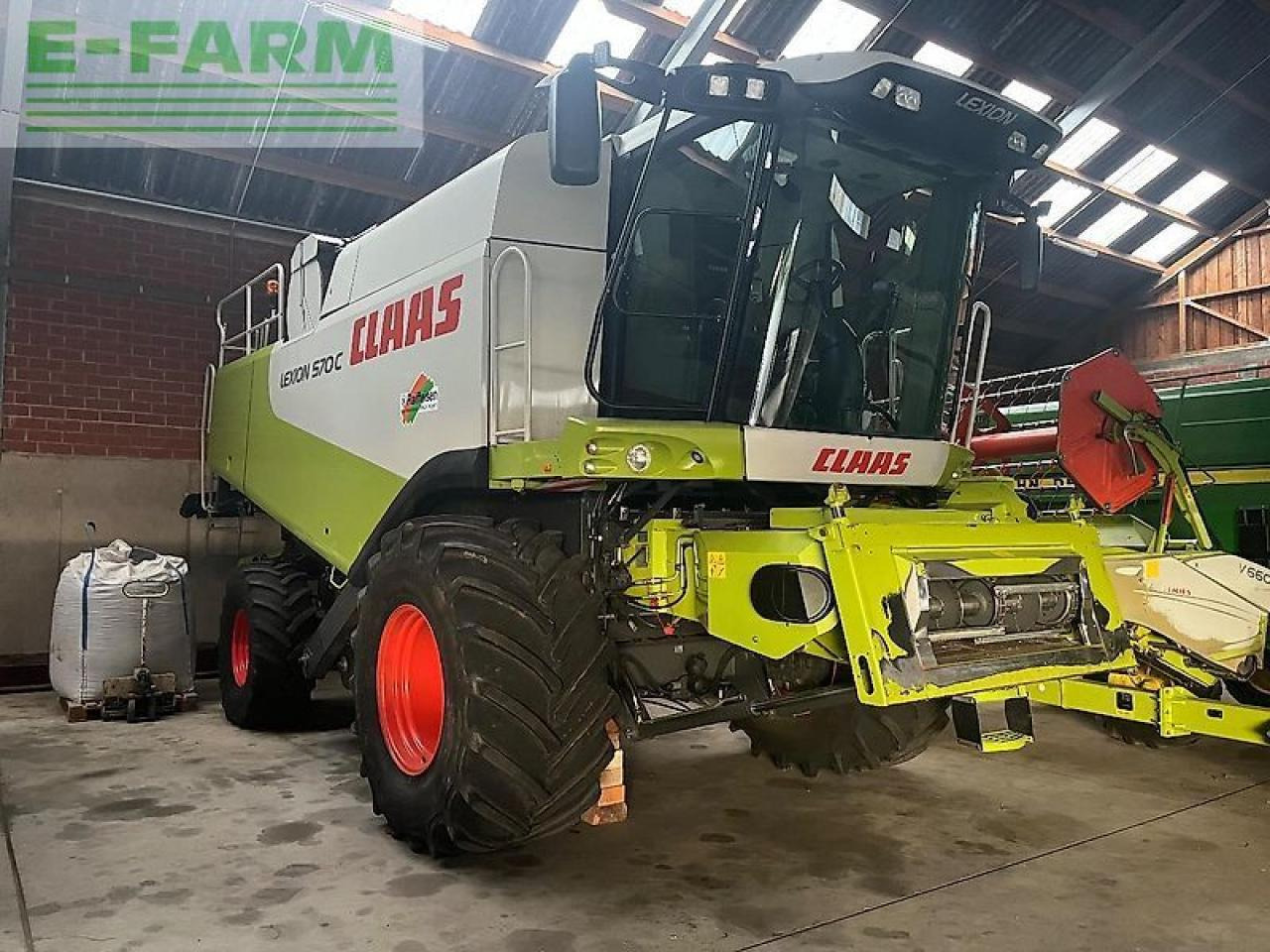 CLAAS lexion 570 c 4-trac - Combine harvester: picture 1 CLAAS lexion 570 c 4-trac - Combine harvester: picture 1