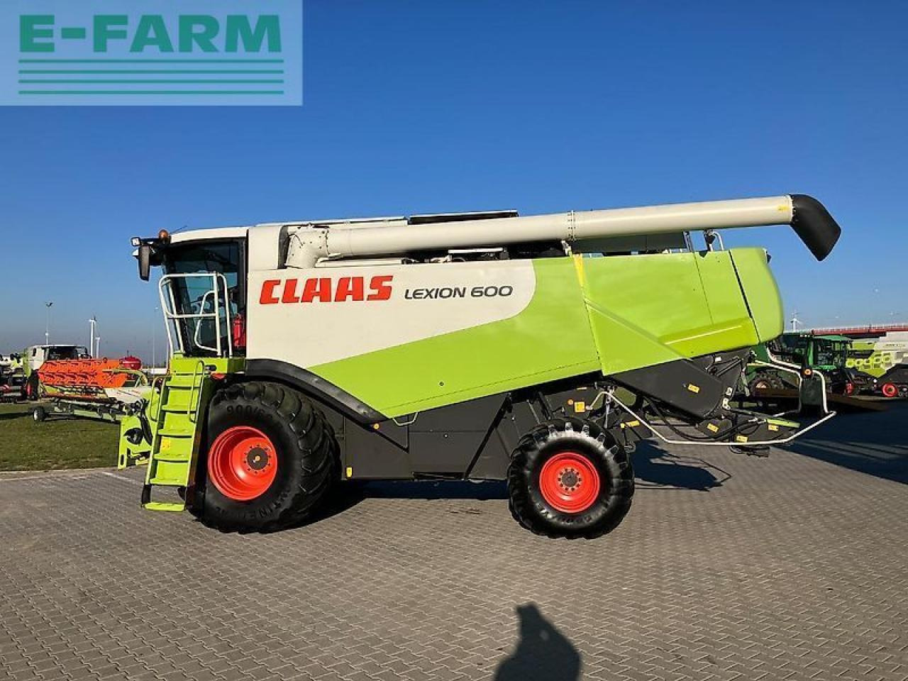 Combine harvester CLAAS lexion 600: picture 6