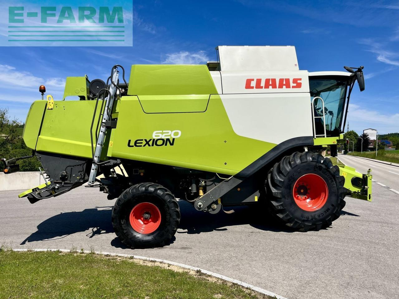 CLAAS lexion 620 - Combine harvester: picture 5 CLAAS lexion 620 - Combine harvester: picture 5