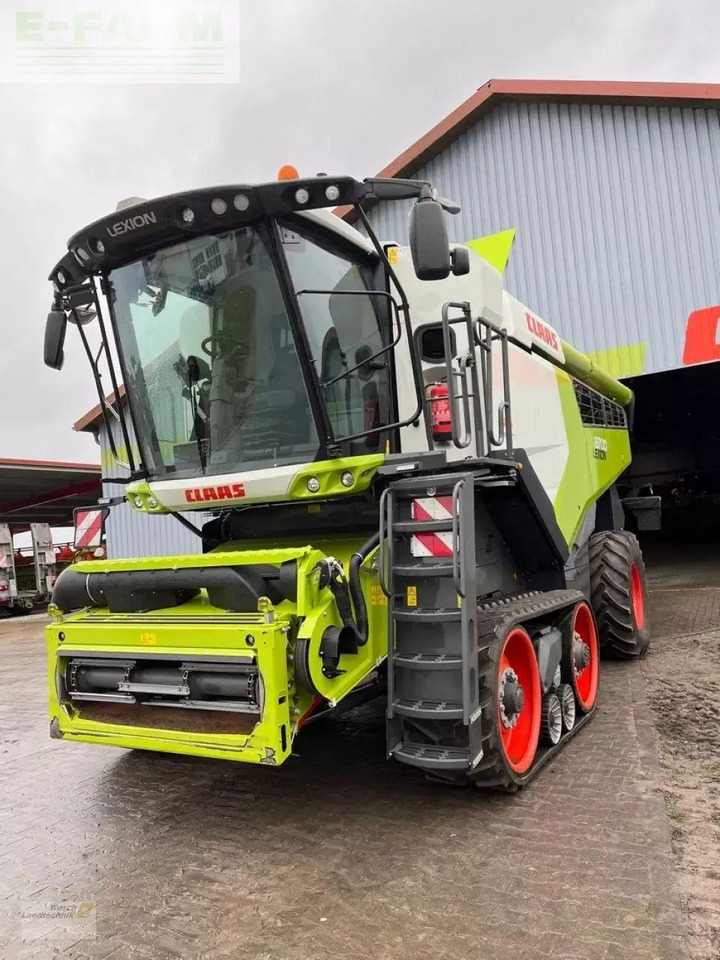 CLAAS lexion 8700 tt - Combine harvester: picture 1 CLAAS lexion 8700 tt - Combine harvester: picture 1