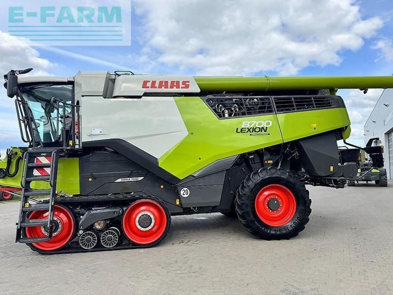 CLAAS lexion 8700tt - Combine harvester: picture 2 CLAAS lexion 8700tt - Combine harvester: picture 2