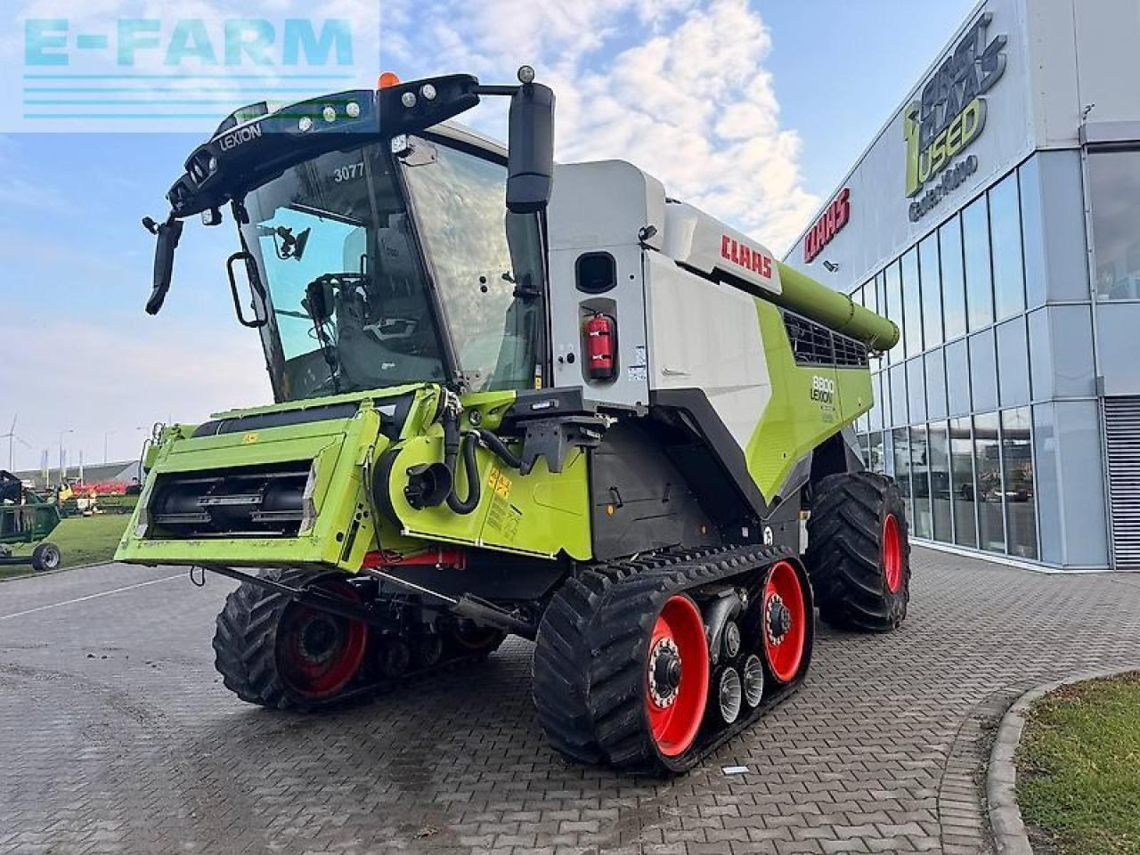 CLAAS lexion 8800tt - Combine harvester: picture 1 CLAAS lexion 8800tt - Combine harvester: picture 1