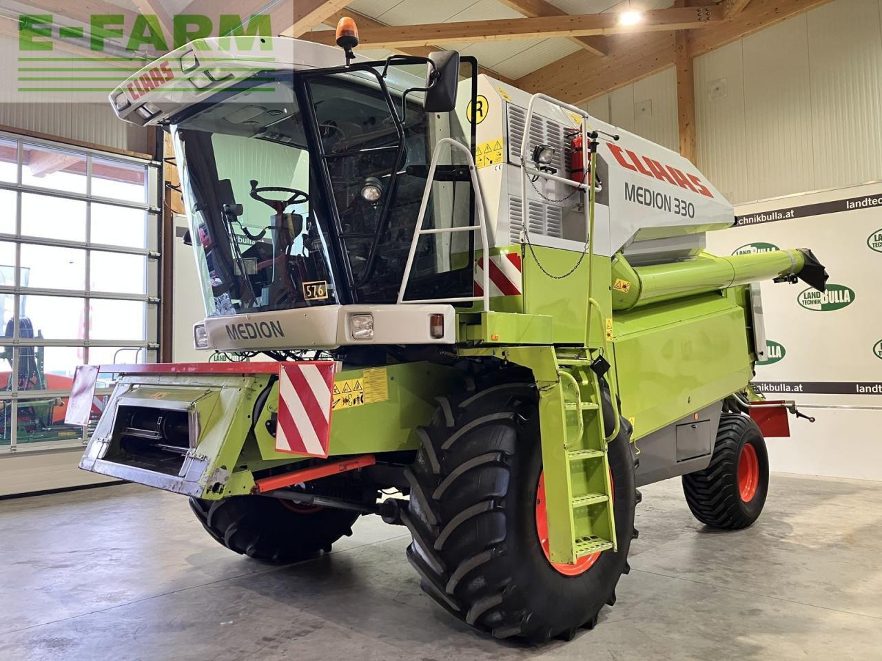 CLAAS medion 330 - Combine harvester: picture 1 CLAAS medion 330 - Combine harvester: picture 1