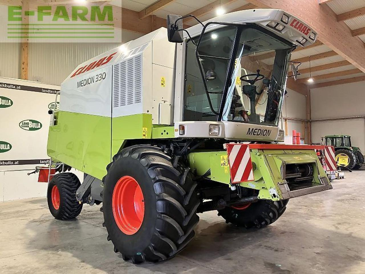 CLAAS medion 330 - Combine harvester: picture 2 CLAAS medion 330 - Combine harvester: picture 2