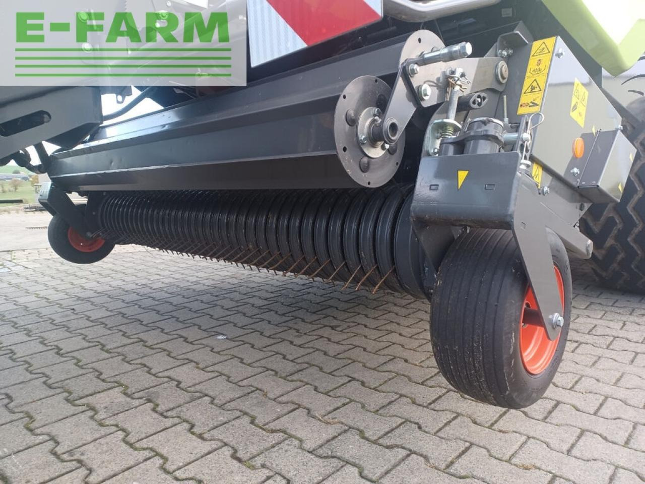 CLAAS quadrant 5200 rc evolution mit tst quadro pac v - Square baler: picture 3 CLAAS quadrant 5200 rc evolution mit tst quadro pac v - Square baler: picture 3