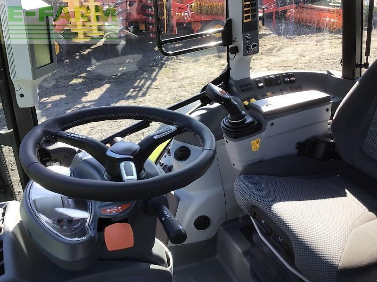 Farm tractor CLAAS traktor arion 470 cis+: picture 8