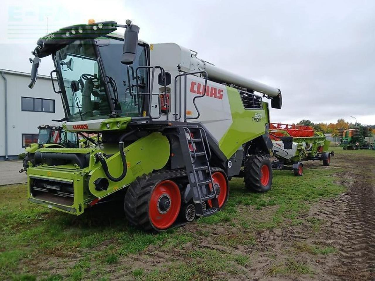 CLAAS trion 660 tt - Combine harvester: picture 1 CLAAS trion 660 tt - Combine harvester: picture 1