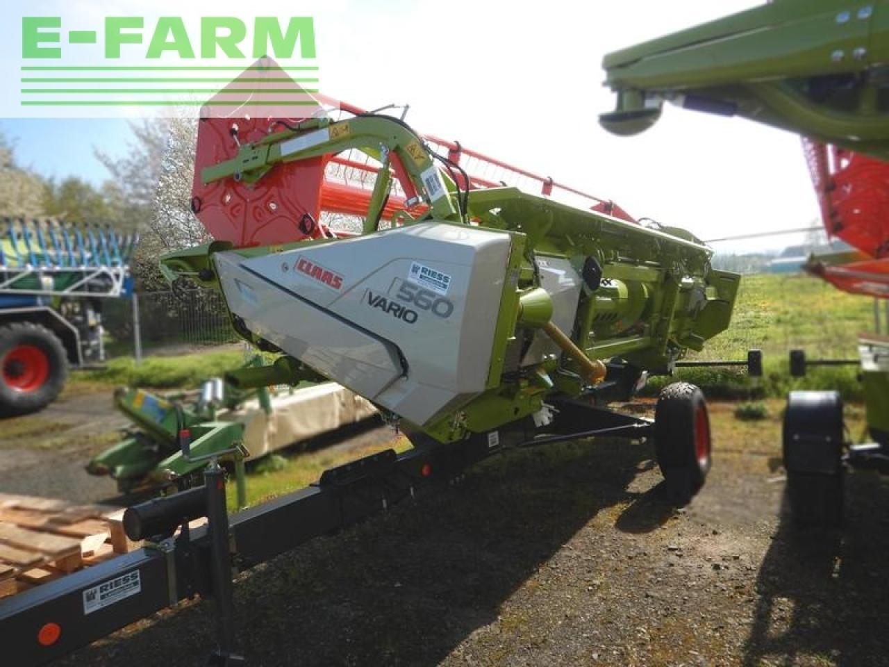 CLAAS vario 560 ac + transportwagen - Grain header: picture 3 CLAAS vario 560 ac + transportwagen - Grain header: picture 3