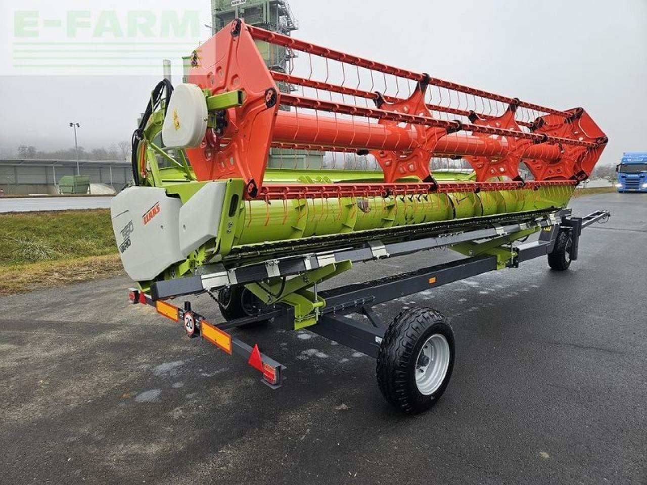 CLAAS vario 560 + rapstrenner + transportwagen - Grain header: picture 3 CLAAS vario 560 + rapstrenner + transportwagen - Grain header: picture 3