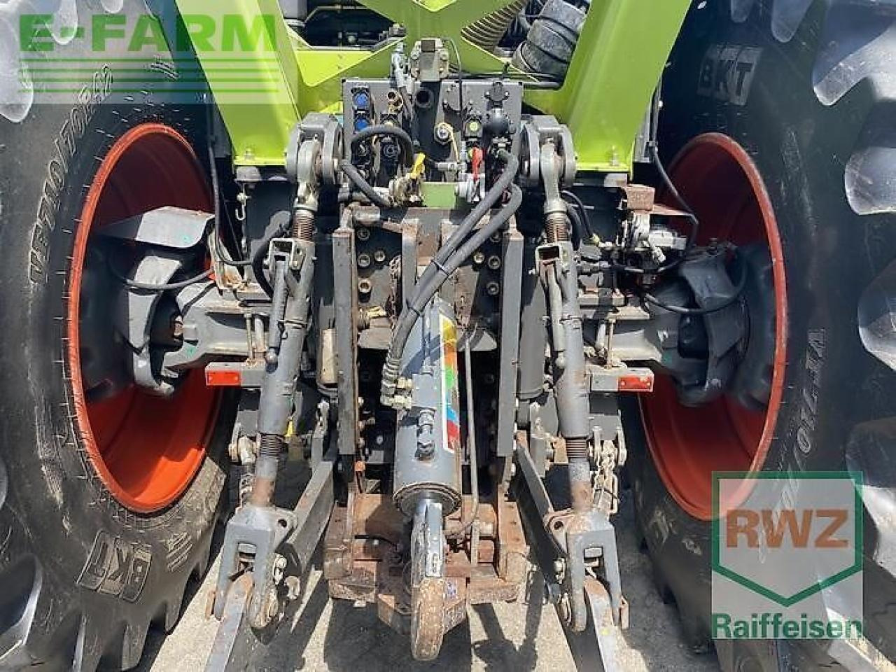CLAAS xerion 3300 trac vc TRAC VC - Farm tractor: picture 4 CLAAS xerion 3300 trac vc TRAC VC - Farm tractor: picture 4