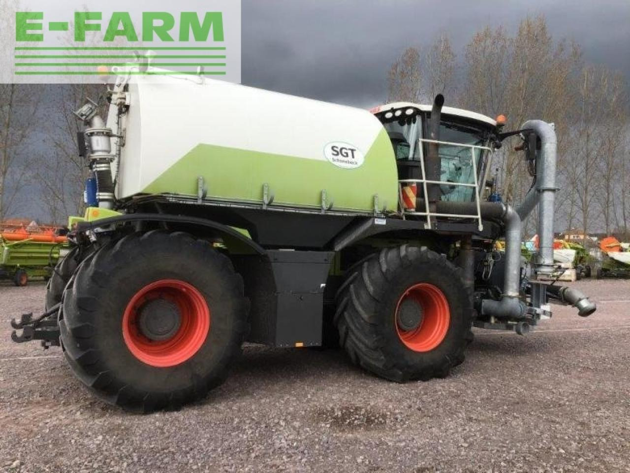 CLAAS xerion 3800 saddle trac SADDLE TRAC - Farm tractor: picture 4 CLAAS xerion 3800 saddle trac SADDLE TRAC - Farm tractor: picture 4