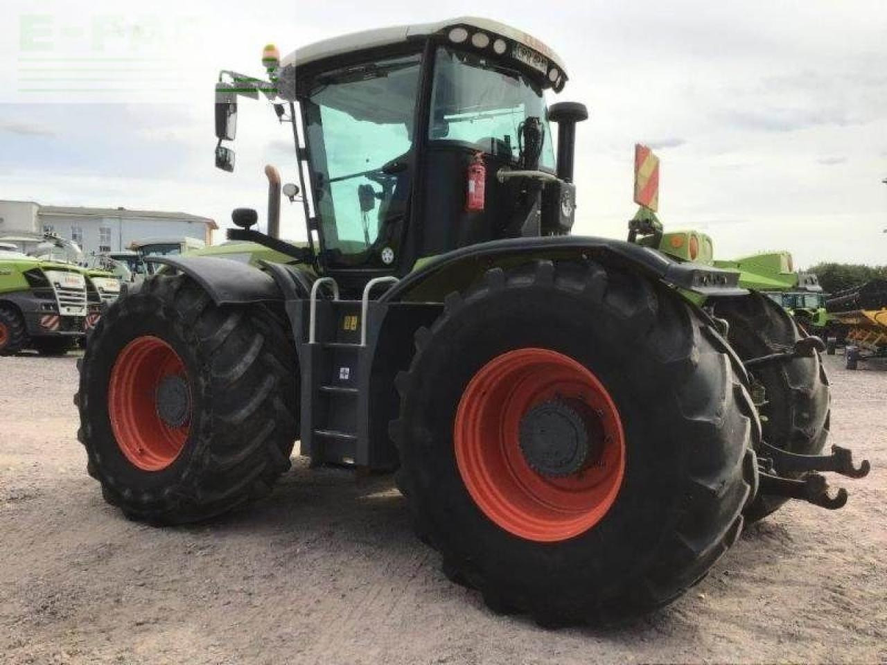 CLAAS xerion 3800 trac vc TRAC VC - Farm tractor: picture 4 CLAAS xerion 3800 trac vc TRAC VC - Farm tractor: picture 4