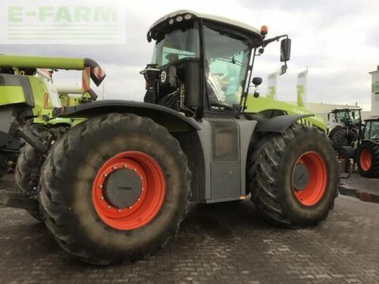 CLAAS xerion 4000 trac vc TRAC VC - Farm tractor: picture 3 CLAAS xerion 4000 trac vc TRAC VC - Farm tractor: picture 3