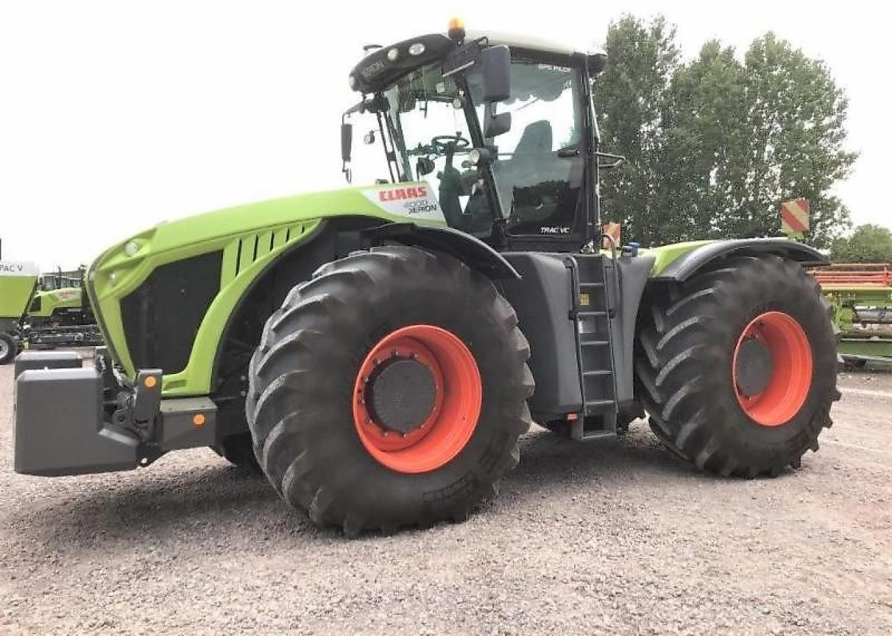 CLAAS xerion 4000 trac vc TRAC VC - Farm tractor: picture 1 CLAAS xerion 4000 trac vc TRAC VC - Farm tractor: picture 1