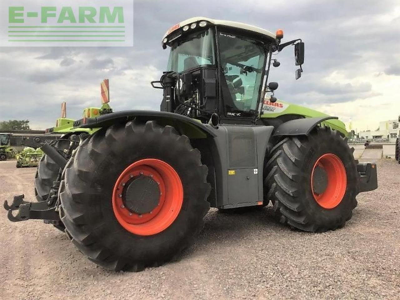 CLAAS xerion 4000 trac vc TRAC VC - Farm tractor: picture 4 CLAAS xerion 4000 trac vc TRAC VC - Farm tractor: picture 4
