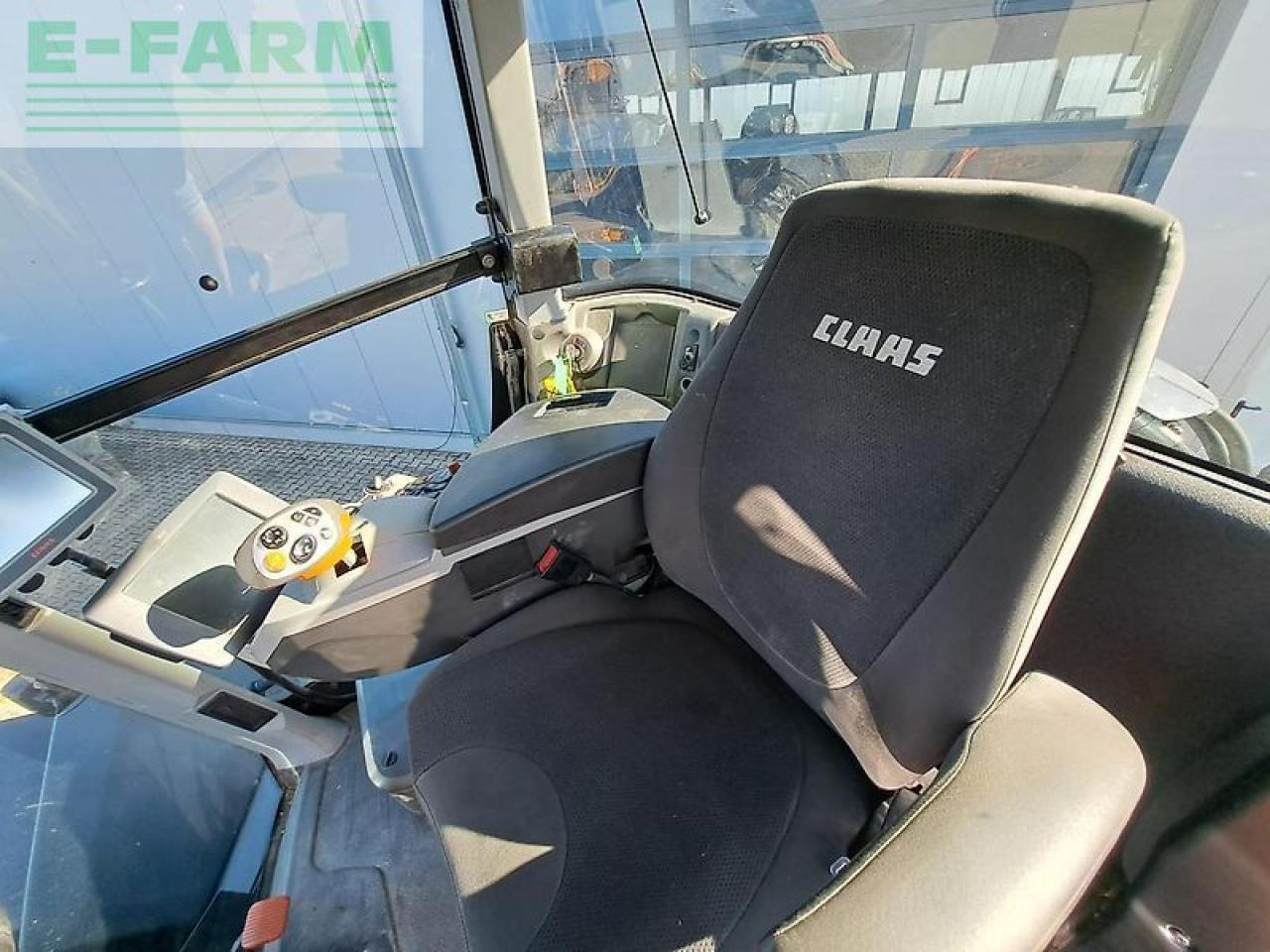 CLAAS xerion 4000 trac vc TRAC VC - Farm tractor: picture 4 CLAAS xerion 4000 trac vc TRAC VC - Farm tractor: picture 4