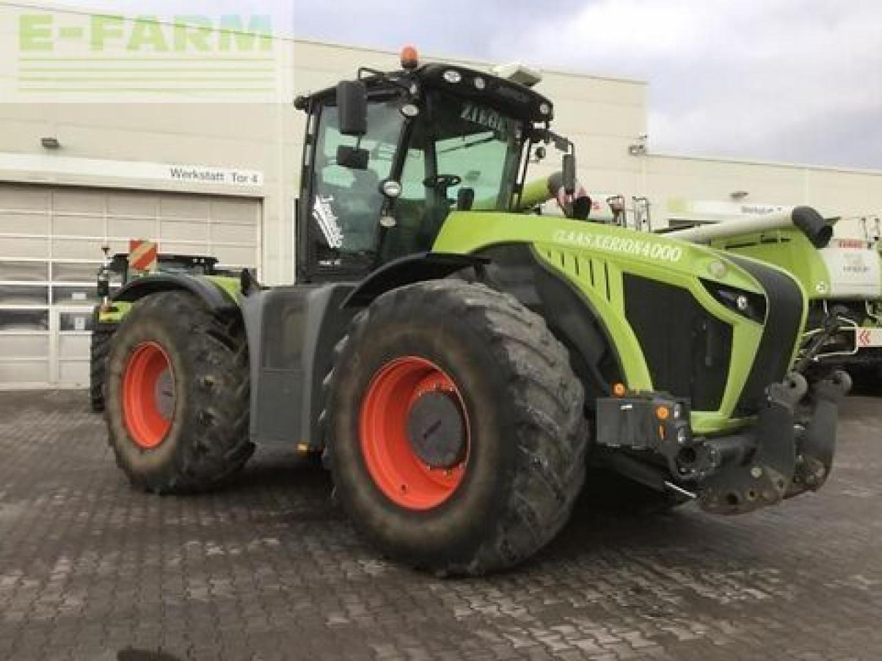 CLAAS xerion 4000 trac vc TRAC VC - Farm tractor: picture 2 CLAAS xerion 4000 trac vc TRAC VC - Farm tractor: picture 2