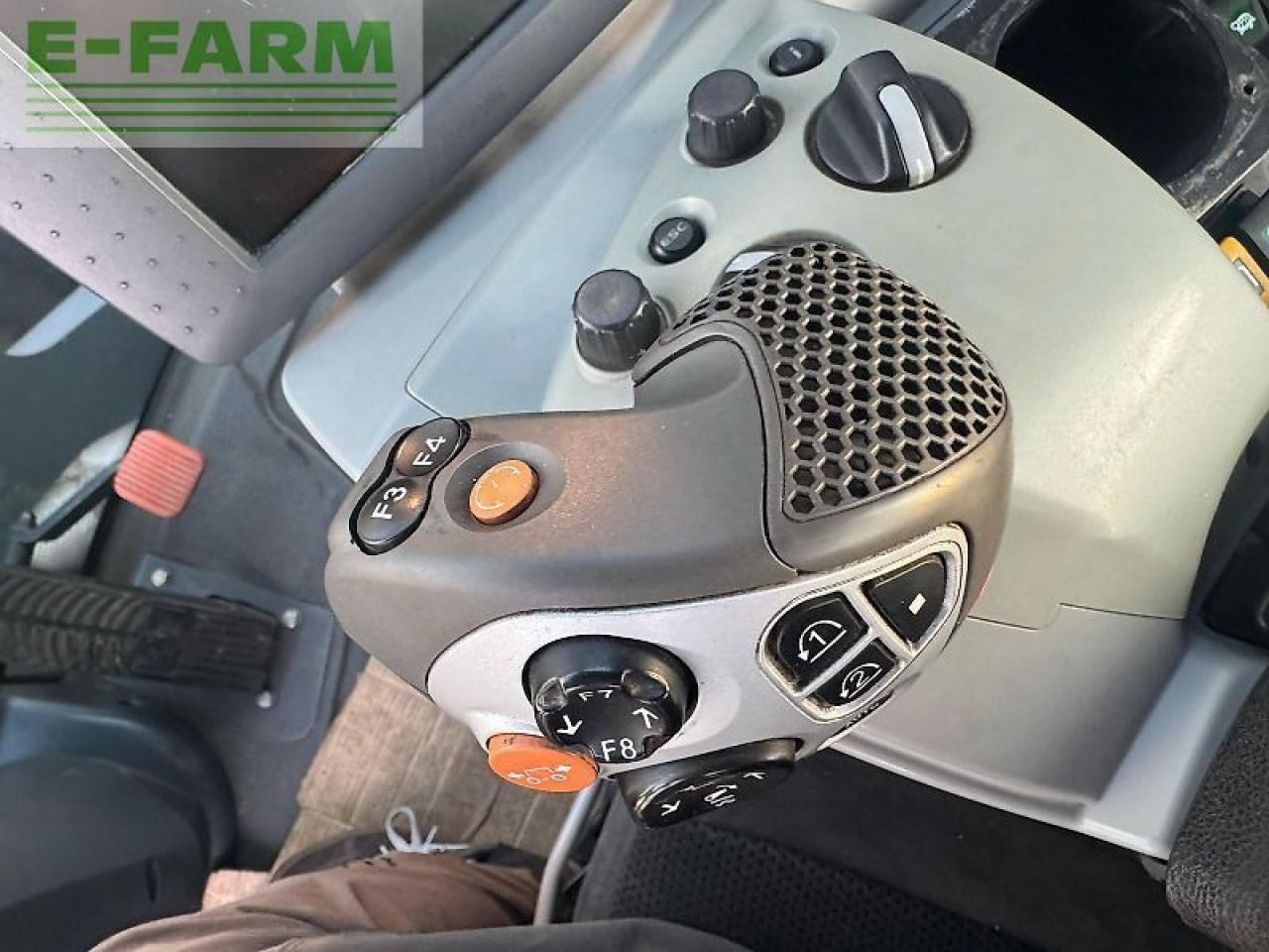 CLAAS xerion 5000 trac vc - Farm tractor: picture 5 CLAAS xerion 5000 trac vc - Farm tractor: picture 5