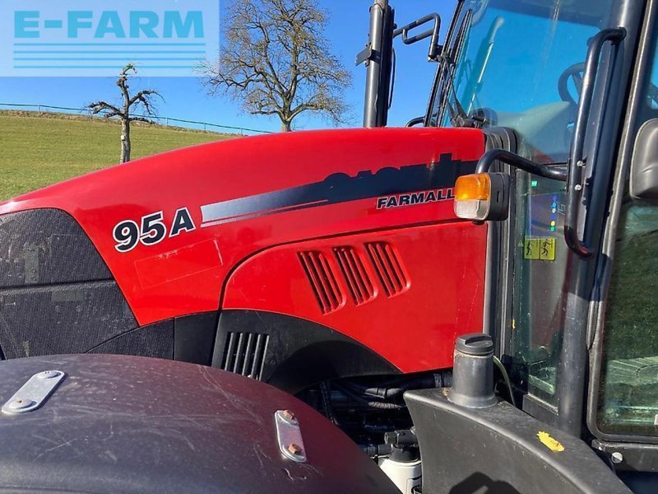 Case-IH farmall 95a - Farm tractor: picture 5 Case-IH farmall 95a - Farm tractor: picture 5