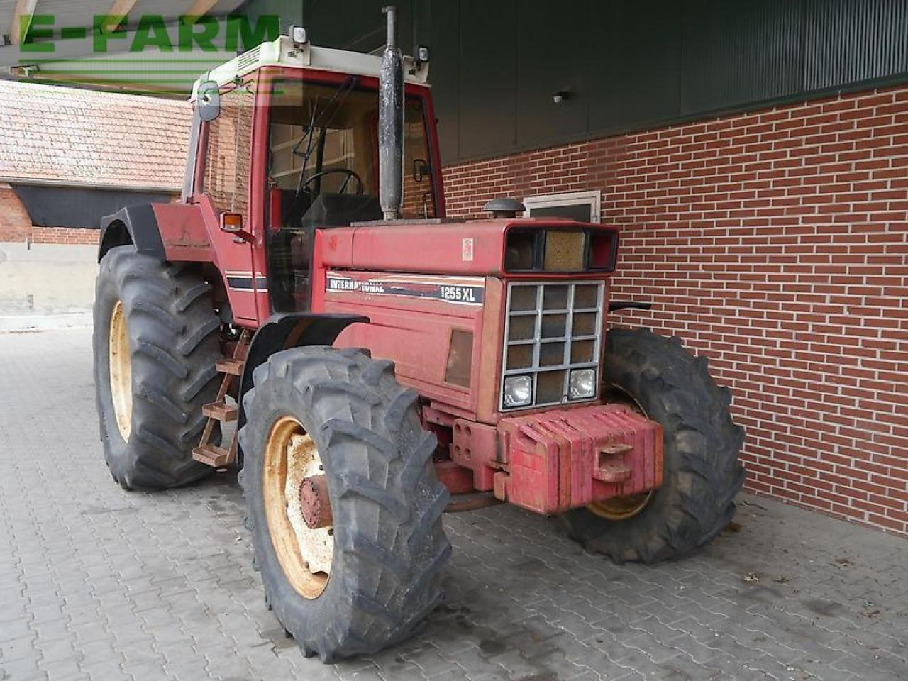 Case-IH ihc 1255 xl nur 5390 std. - Farm tractor: picture 2 Case-IH ihc 1255 xl nur 5390 std. - Farm tractor: picture 2
