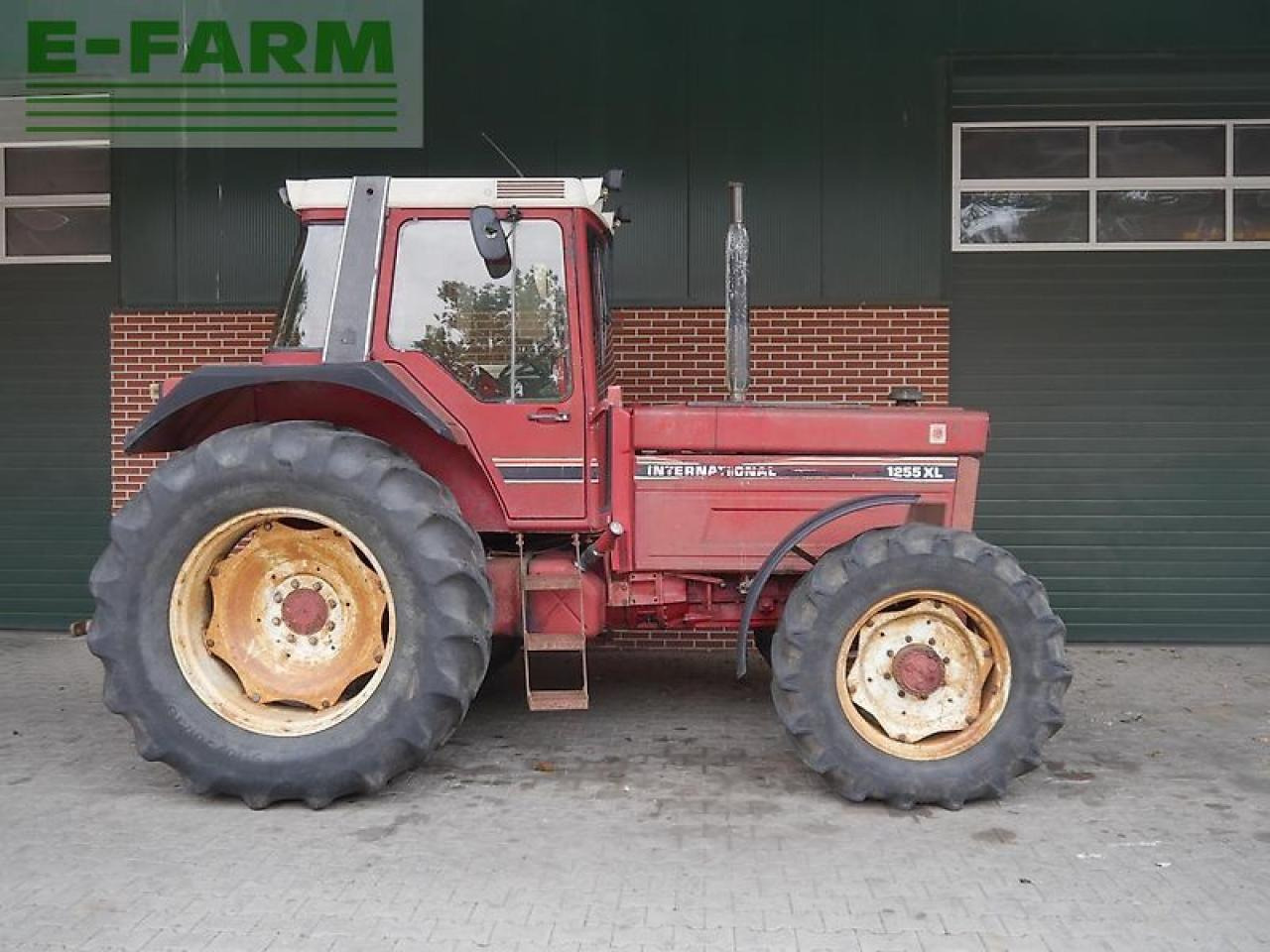 Case-IH ihc 1255 xl nur 5390 std. - Farm tractor: picture 4 Case-IH ihc 1255 xl nur 5390 std. - Farm tractor: picture 4