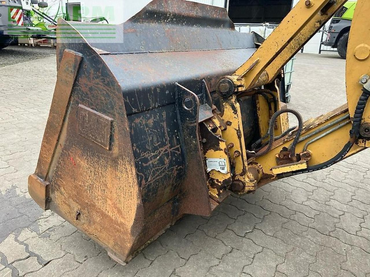 Mini excavator Caterpillar 906: picture 14