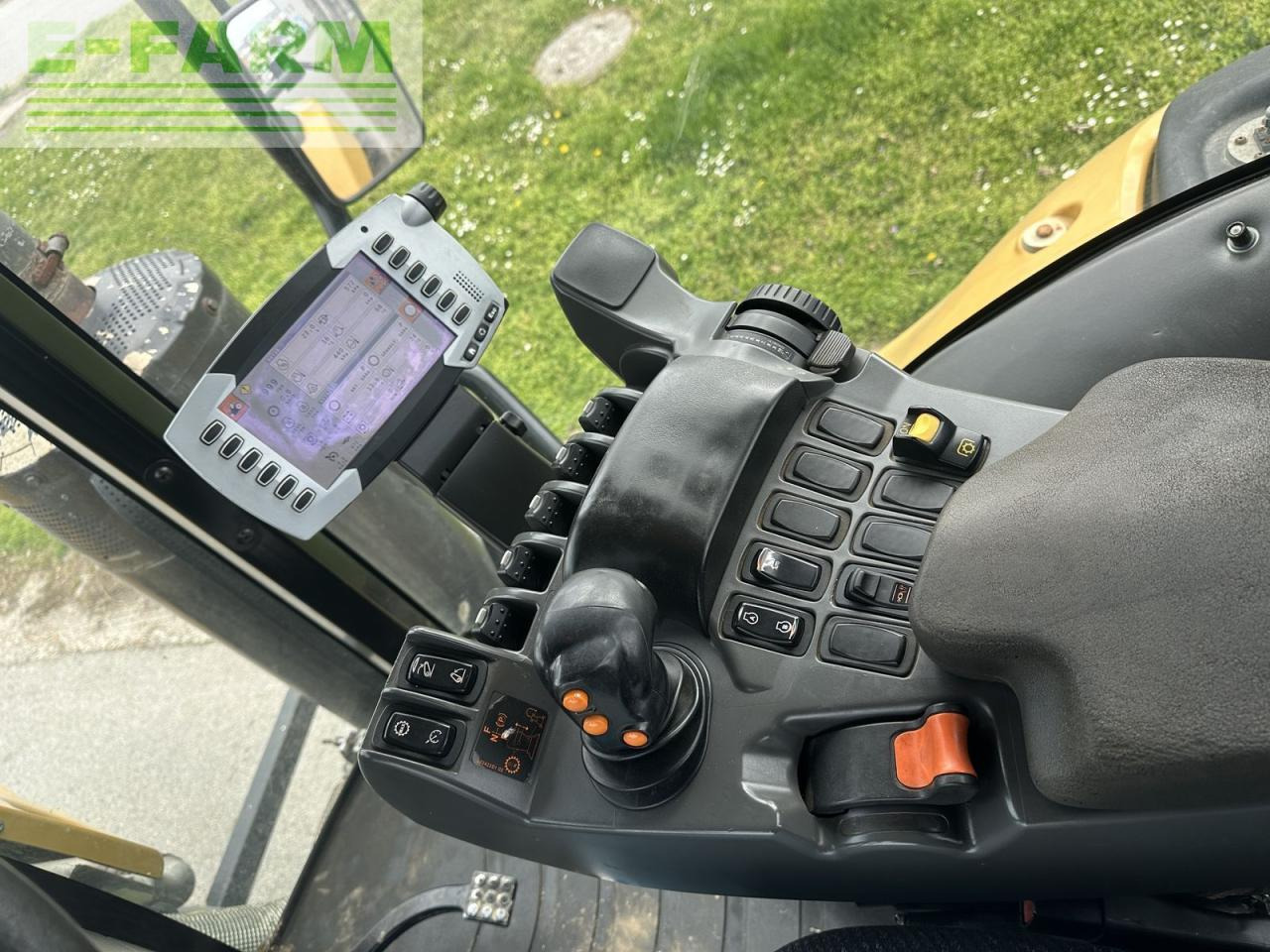 Challenger mt775e - Farm tractor: picture 2 Challenger mt775e - Farm tractor: picture 2