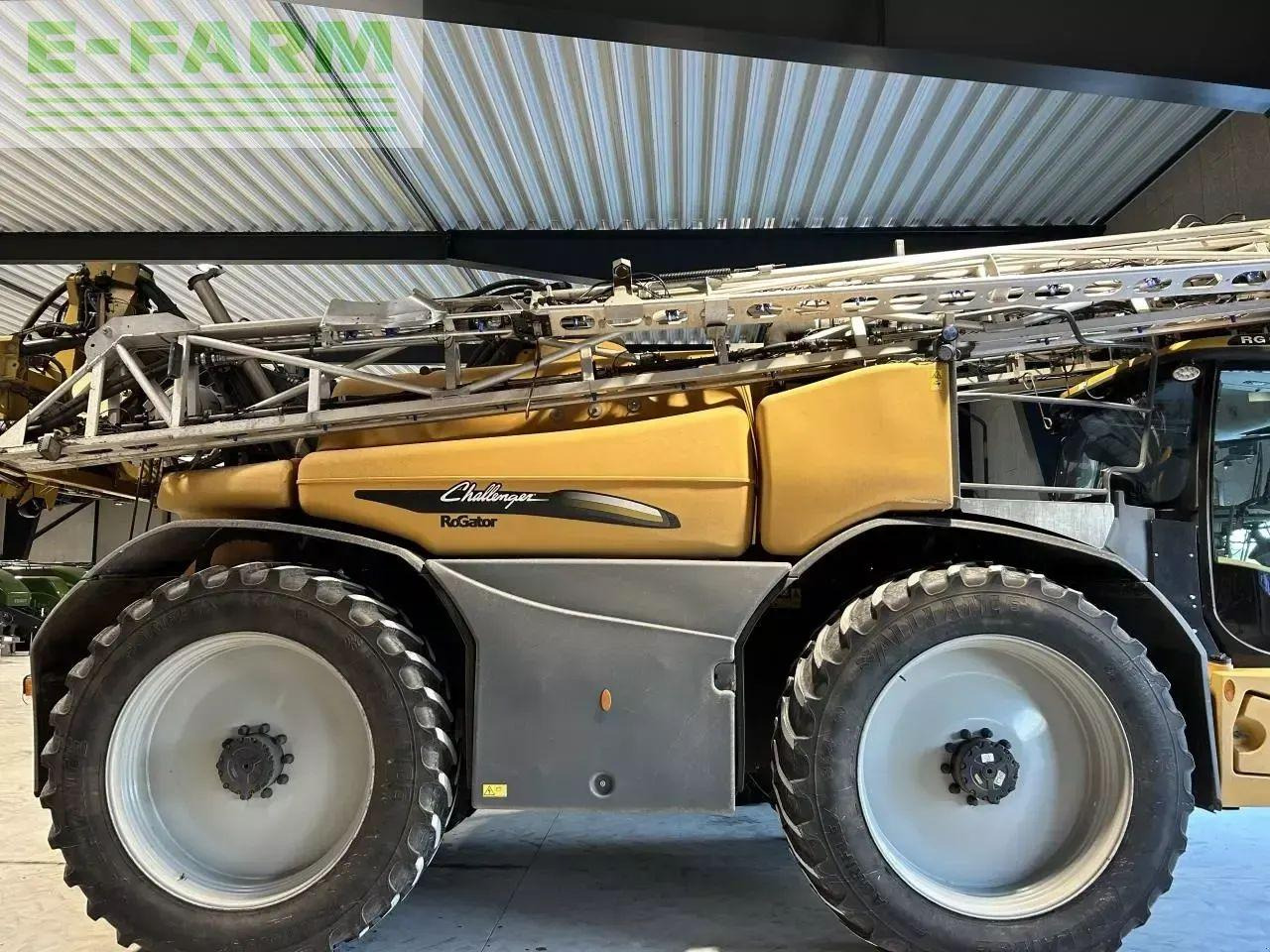 Challenger rogator 655 d - Trailed sprayer: picture 1 Challenger rogator 655 d - Trailed sprayer: picture 1