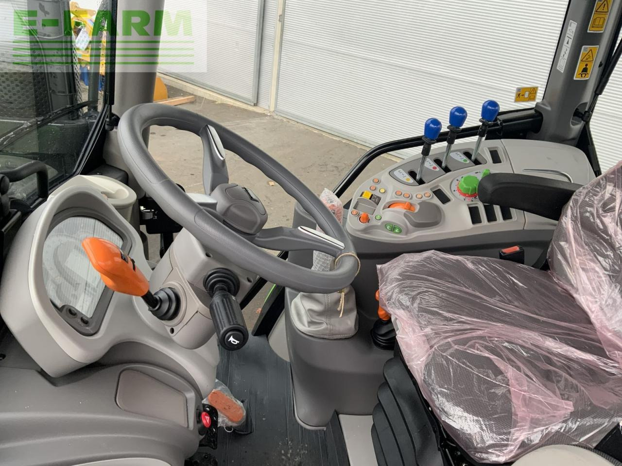 Deutz-Fahr 5115 - Farm tractor: picture 2 Deutz-Fahr 5115 - Farm tractor: picture 2