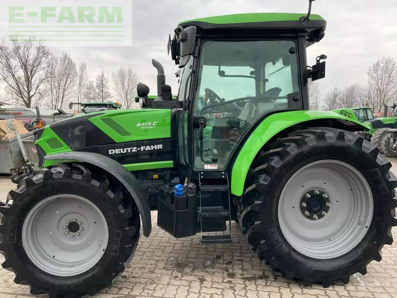 Deutz-Fahr 6115c rv-shift - Farm tractor: picture 2 Deutz-Fahr 6115c rv-shift - Farm tractor: picture 2