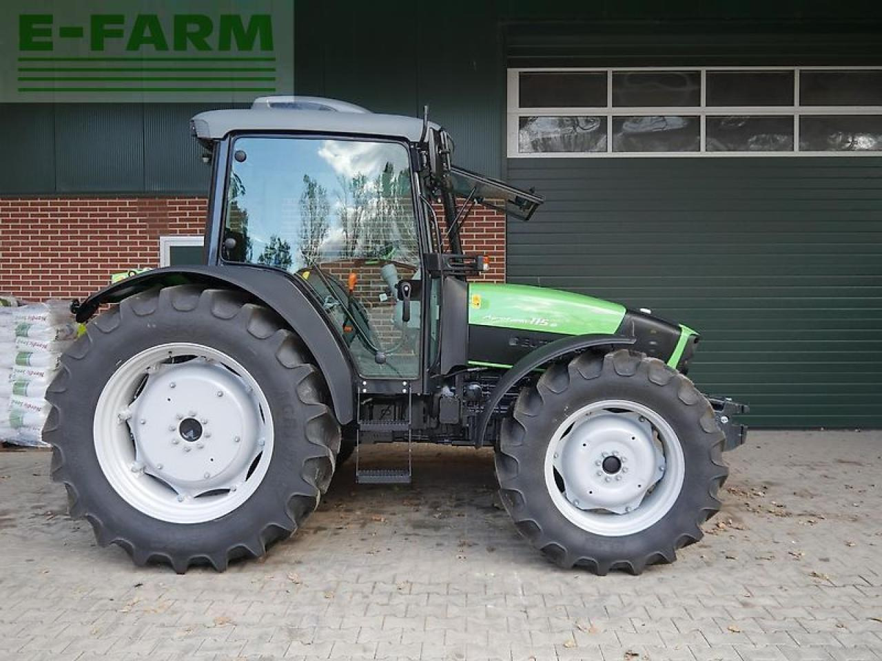 Deutz-Fahr agrofarm 115 - Farm tractor: picture 5 Deutz-Fahr agrofarm 115 - Farm tractor: picture 5