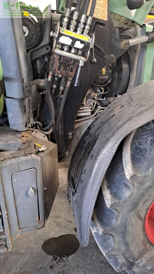 Fendt 412 Vario - Farm tractor: picture 1 Fendt 412 Vario - Farm tractor: picture 1